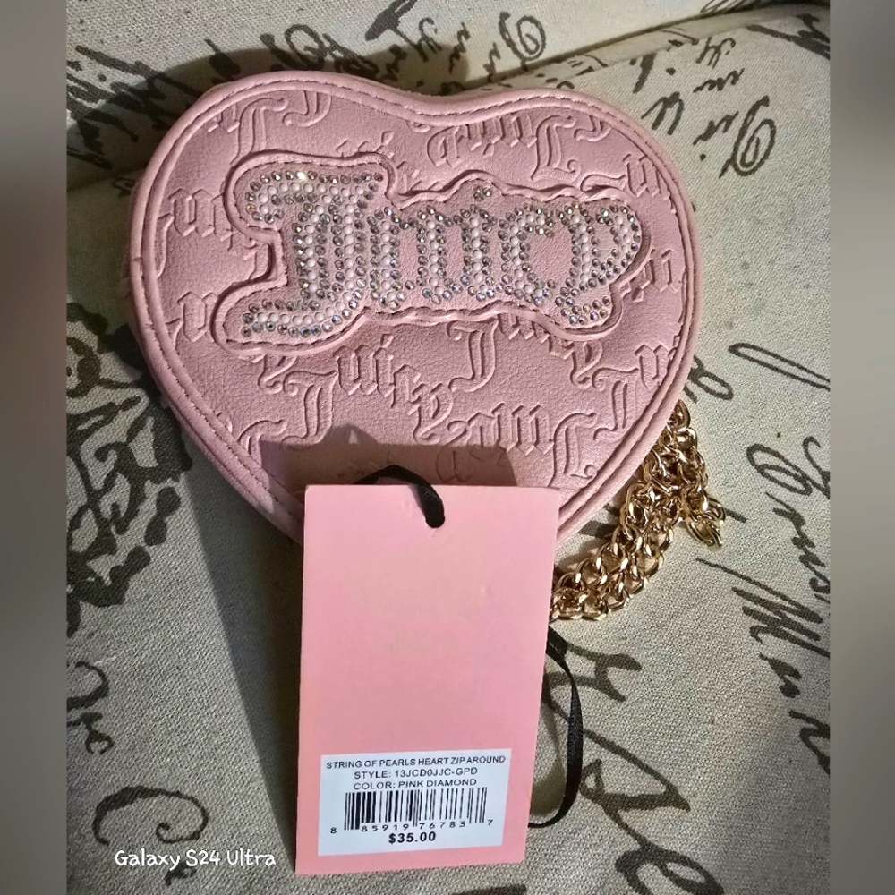 Juicy Couture String Of Pearls Heart Zip Around Wristlet NWT